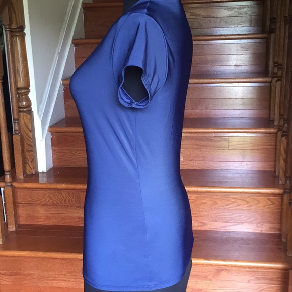 Under Armour Top - Picture 2 of 5